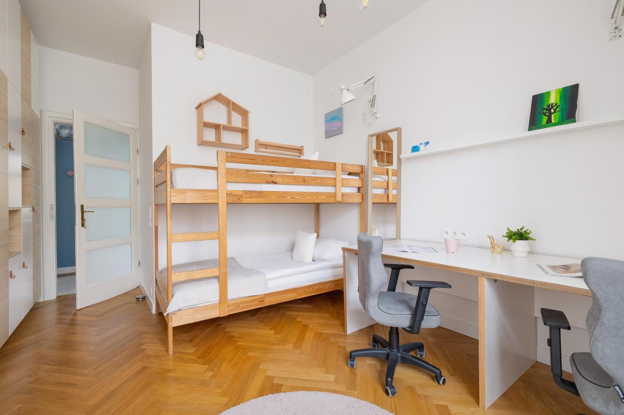 Rodzinny W Centrum Krakowa By Renters Apartment